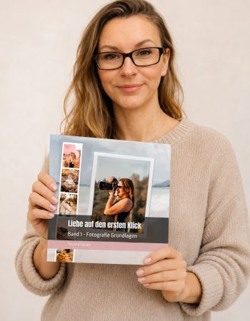 Jessica Sasaki mit Buch